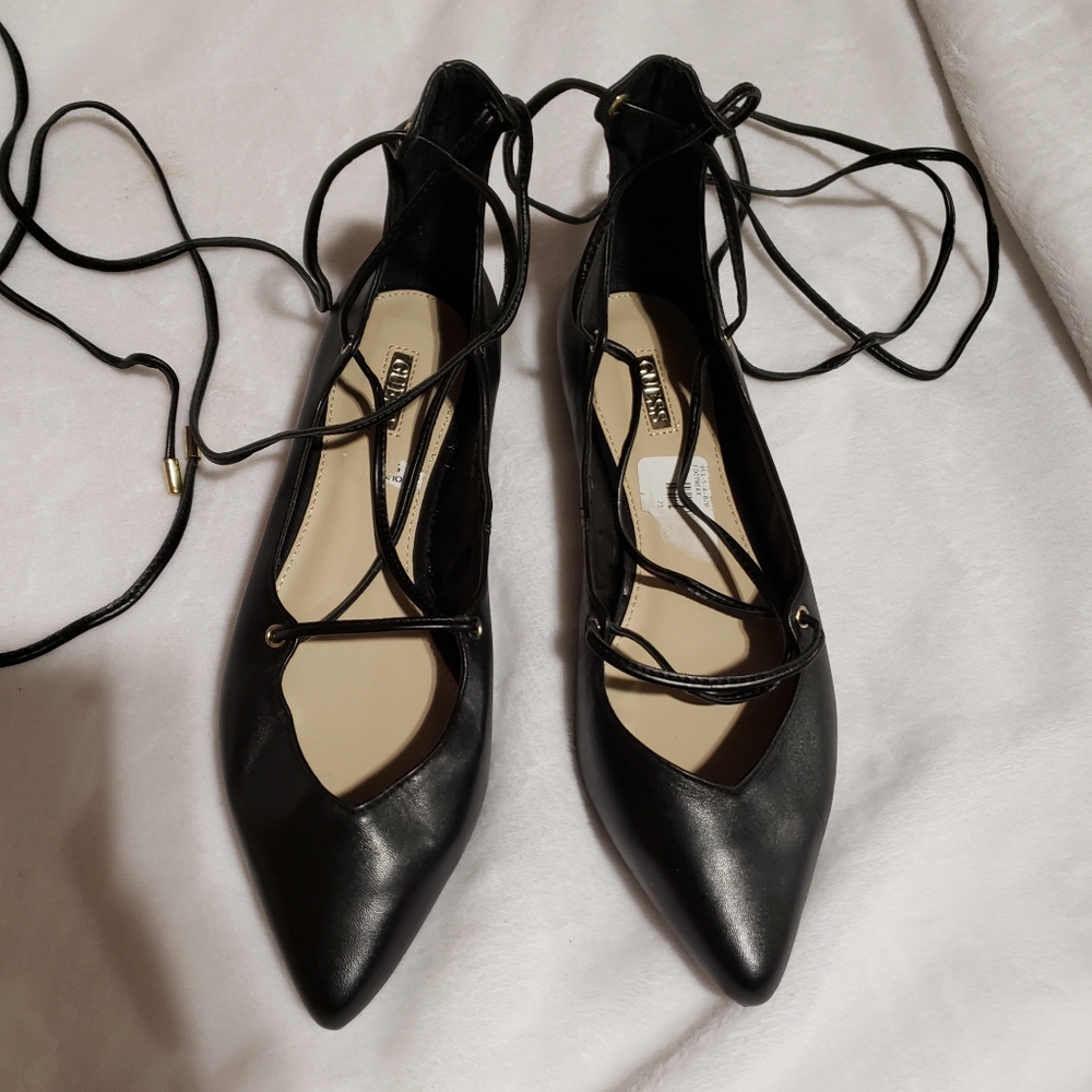 Guess Flat shoes